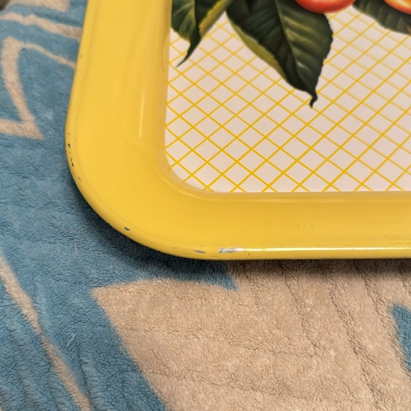 Vintage cherry design metal tray - Picture 5 of 5